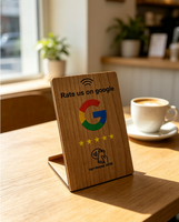 Support de visiteur en bois personnalisé avec RFID et NFC pour avis Google, TikTok, Instagram, Facebook – Conception sur mesure par l'usine Nichen One