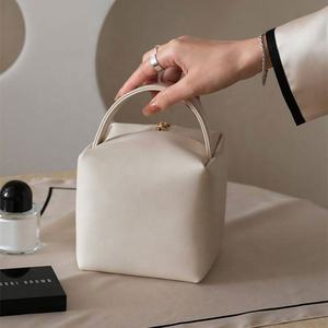 Wholesale Portable Custom Designer Reusable Zipper Pouch PU Leather Waterproof Wash <b>Toiletry</b> <b>Travel</b> Cosmetic Makeup <b>Bag</b> - Product Image 4