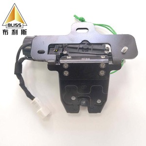 Elevador de puerta trasera eléctrico para coche, Sensor de patada automático, cilindro hidráulico para <span class=keywords><strong>maletero</strong></span>, puerta trasera eléctrica, coche Universal para <span class=keywords><strong>Volvo</strong></span> <span class=keywords><strong>XC60</strong></span> 2018-2024 - Product Image 1