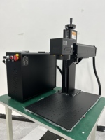 Marqueur laser à fibre 2.5D 3D avec autofocus programmable, prend en charge DXF/PLT/BMP pour la gravure en relief 3D sur métaux et pierres