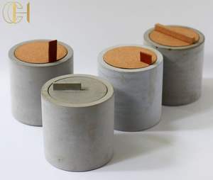 C & H Bougie en béton mat Couvercle en ciment <span class=keywords><strong>gris</strong></span> Bougie cylindrique classique Aromathérapie <span class=keywords><strong>Bois</strong></span> de santal pour la décoration intérieure - Product Image 6