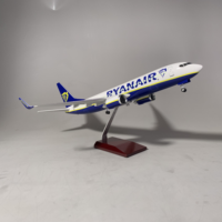Modèle d'avion OEM en gros d'usine avec contrôle du son Lumières LED Échelle 1/85 Boeing 737-800Ryanair Modèle d'avion
