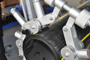 เครื่องตัดท่อพลาสติกแบบหมุน ECR200PE สำหรับตัดท่อ PE แบบเย็น ขนาด 160-200 มม. - Product Image 2