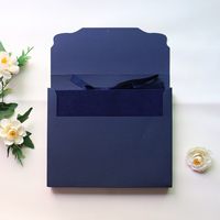 Boîte d'invitation en velours bleu marine de qualité supérieure, couvercle intérieur imprimé artistiquement, style original personnalisé, pour mariage ou fête
