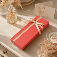 Boîte rigide rouge personnalisée avec couvercle, ruban satiné et nœud, emballage cadeau élégant de qualité supérieure pour bijoux, cosmétiques, marque, matériaux recyclés, boîte à rabat