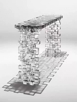 Table console sculpturale en blocs d'acrylique transparents multicolores à dégradé artistique, table d'appoint en cubes empilés pour la décoration d'entrée