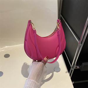 Borsa da Donna Sottobraccia in Morbida Pelle, Vendita Diretta dalla Fabbrica, Borsa a Tracolla in Colori Pastello, Design Elegante - Product Image 2