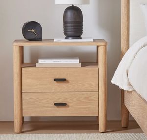 Mesita de Noche de Madera Maciza para Dormitorio y Sala de Estar Du's con Elegante Diseño de Cajonera - Product Image 1
