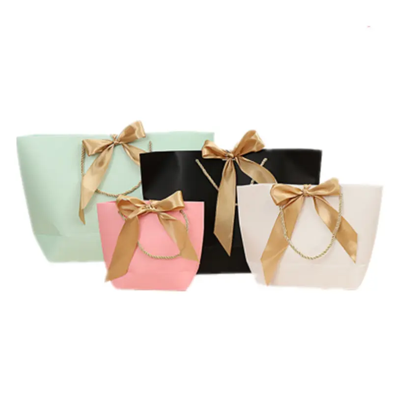 متعدد الألوان ورقة هدية حقيبة تسوق طباعة مخصصة مع الشعار الخاص بك