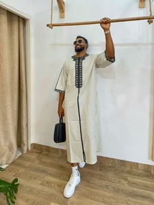 Nueva ropa islámica hombres bata Kaftan musulmán hombre marroquí Casual vestido largo árabe rayas bata Oriente Medio <span class=keywords><strong>traje</strong></span> nacional Bata - Product Image 5