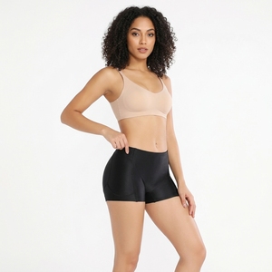 Faja Moldeadora Antideslizante para <span class=keywords><strong>Mujer</strong></span>, con Relleno para Realce de Glúteos, Efecto Levantamiento de Cadera, Bragas Tipo Bóxer de Poliéster Delgadas y Anchas para Moldear la Cadera, ODM - Product Image 1