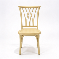 Chaise de banquet à dossier croisé en plastique empilable pour hôtel, mariage, fête et restauration - Vente en gros