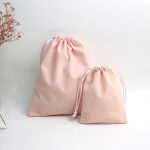 Petit conteneur à bijoux en velours personnalisé avec cordon de serrage pour les cadeaux de mariage et l'organisation de bonbons avec logo personnalisé - Product Image 5