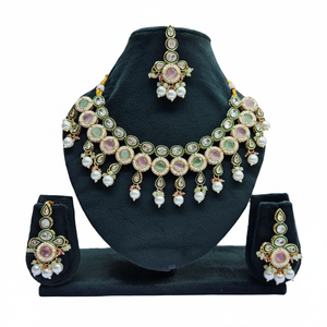 Ensemble de bijoux fins plaqués or avec pierres en cristal et collier de perles |   Ensemble de bijoux élégants pour mariage et soirée pour femmes et filles - Product Image 2