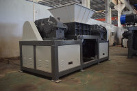 Broyeur de pneus à double arbre de conception industrielle Shengzhong, nouvelle machine de déchiquetage pour plastique, métal et caoutchouc usagés - Prix compétitif