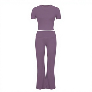 Conjunto Deportivo Personalizado para Mujer, Top Corto de Manga Corta y Pantalones Acampanados de Cintura Alta, Ropa Deportiva para Yoga, Proveedor OEM - Product Image 1