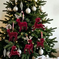 Nouvelles décorations de Noël 2026 : Ornements scintillants en PVC floqué bordeaux en forme de cerf et d'élis, petits pendentifs cerf