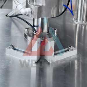 Machine aérosol semi-automatique efficace pour les fonctions de nettoyage de sertissage d'huile de peinture pour les cosmétiques - Product Image 5