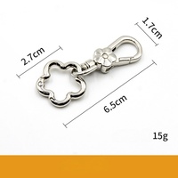 Accessoires de quincaillerie : Mousqueton pivotant en métal avec anneau en forme de fleur et clip de connexion pour porte-clés