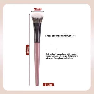 <span class=keywords><strong>Pinceau</strong></span> à <span class=keywords><strong>blush</strong></span> angulaire <span class=keywords><strong>biseauté</strong></span> avec manche en bois et poils synthétiques pour le mélange de fond de teint sur le visage - Product Image 6