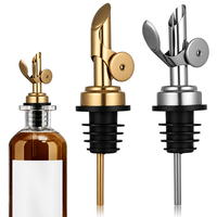 Verseur de vin en acier inoxydable 304 avec couvercle à charnière, bec verseur pour bouteille d'huile, bouchon en caoutchouc pour bar, vente en gros, OEM, ODM, usine