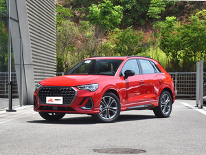 Véhicule d'<span class=keywords><strong>occasion</strong></span> <span class=keywords><strong>Audi</strong></span> <span class=keywords><strong>Q3</strong></span> - SUV compact de luxe à essence, 5 places, transmission intégrale, faible kilométrage - Offre spéciale - Product Image 2