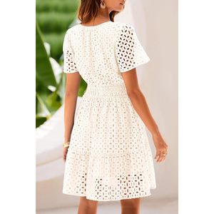Robe Courte d'Été pour Femme, Col en V, Manches Courtes, Coupe Trapèze, Dentelle Évidée, Décontractée, pour Plage et Soirée, Robe de Printemps, Taille Élastique, Respirante - Product Image 2