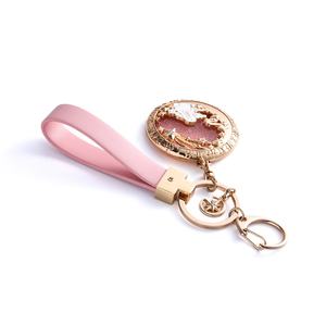 Llavero Metálico Personalizado con Correa de Cuero Redonda Pequeña, Diseño de Conejo con Estrellas Brillantes y Cielo Estrellado Rosa, para el Regreso a Clases - Product Image 6