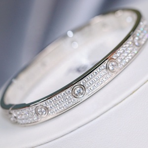 Bracciale Amore con Vite in Acciaio Inossidabile Oro 18 carati, Gioielli di Moda di Alta Qualità con Zirconi Pienamente Incassati, Ideale per il Commercio all'Ingrosso da Donna - Product Image 5