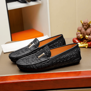Unisex Crocodile Pattern Leather Moccasins Metal Accent <b>Slip</b> On Casual Driving Shoes Breathable Non <b>Slip</b> Sole Office Daily Wear - Product Image 2