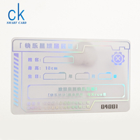 Carte PVC transparente avec estampage à chaud UV arc-en-ciel imprimée offset, laminée avec film – Vente en gros à chaud