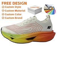Chaussures de sport performantes OEM ODM pour activités de plein air, baskets d'entraînement respirantes en maille, faible MOQ, logo entièrement personnalisé, chaussures de course en carbone