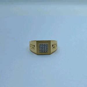Bague carrée en or jaune pour homme avec diamants pavés au centre et design à maillons modernes, bijou statement pour lui - Product Image 3