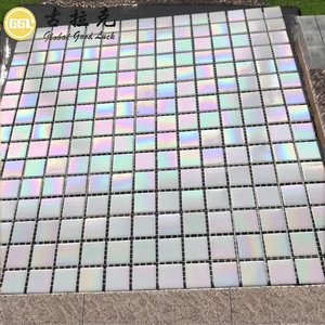 Mosaico de Vidrio Cristalino Blanco y Rosa Brillante, Impermeable, Antideslizante, Mini Cuadrado, para Piscinas, Baños y Exteriores - Product Image 2