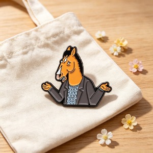 Broche en émail <span class=keywords><strong>BoJack</strong></span> Horseman en alliage de zinc, motif cheval de dessin animé, épinglette pour sac à dos et chapeau, badge de bijoux amusant sur le thème de l'anime - Product Image 3