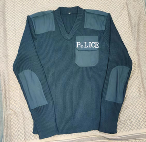 DFW0217 Pulls tactiques en laine (30%) et acrylique (70%) bleu marine foncé, uniformes avec logo brodé et poche poitrine - Product Image 2