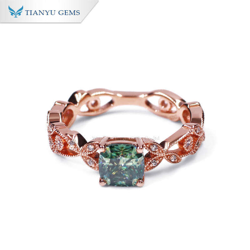 โรสโกลด์-หินสีเขียว