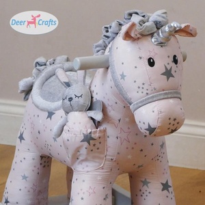 खिलौना गर्म बिक्री क्लासिक गुलाबी लकड़ी की लड़कियों बच्चों के लिए घोड़े - Product Image 2