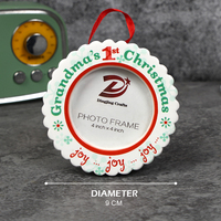 Cadre photo de Noël pour bébé, ornement pour le 1er Noël de la grand-mère, designs 'All I Want', DJ 4x4'', rond en céramique, résistant à l'eau et aux UV