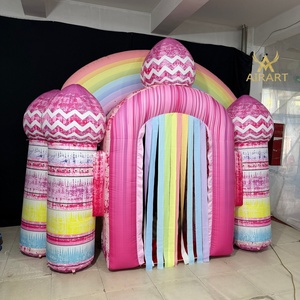 Château gonflable d'intérieur et d'extérieur avec arche musicale et décorations à pompons - Product Image 4