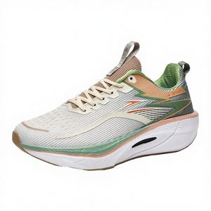 Chaussures de sport décontractées pour hommes avec logo de marque personnalisé, semelle super douce, design en plaque de fibre de carbone, course à pied, marche, augmentation de la taille - Product Image 4