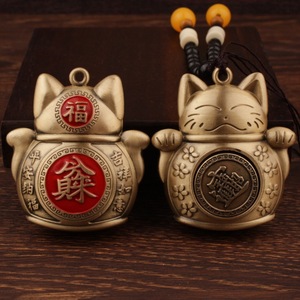 Colgante de Gato de la Suerte de Latón Ruilang, Amuleto Metálico Estilo Chino con Cuerda para Decoración o Regalo - Product Image 1