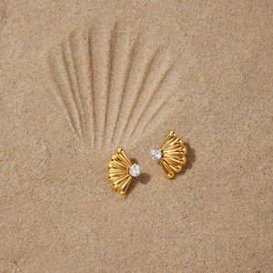Stud Earrings Gold Shell Shape Zircon Claw Setting Everyday Wear - Product Image 4