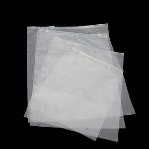 Thân thiện với môi PE trượt <span class=keywords><strong>Zip</strong></span> khóa túi biểu tượng tùy chỉnh in kích cỡ khác nhau Frosted dây kéo trong suốt túi để đóng gói - Product Image 6