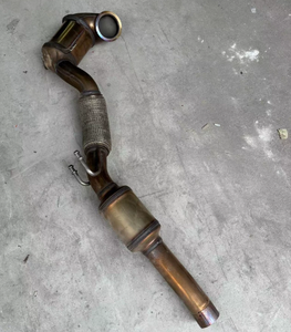 Convertisseur catalytique à trois voies avant pour <span class=keywords><strong>Volkswagen</strong></span> <span class=keywords><strong>Golf</strong></span> <span class=keywords><strong>8</strong></span> <span class=keywords><strong>GTI</strong></span>, pièce d'origine d'usine utilisée, retirée du véhicule - Product Image 3