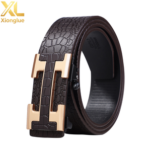 Nuevo Cinturón de Cuero para Hombre de Alta Costura con Patrón de Cocodrilo y Hebilla Automática con Letra Z - Product Image 2