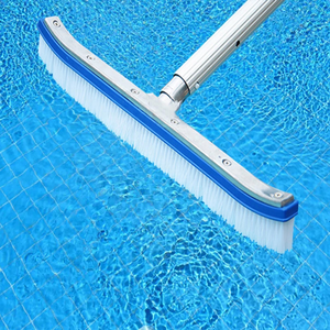 Vente chaude 18 "<span class=keywords><strong>brosse</strong></span> murale de <span class=keywords><strong>piscine</strong></span> incurvée en plastique standard <span class=keywords><strong>brosse</strong></span> pour mur et carrelage avec dos et poignée en alu poli et poli - Product Image 4