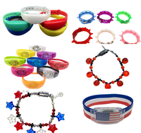 Bracelet à ongles longs scintillants LED de formes créatives Bracelet de différentes couleurs pour fournitures de fête promotionnelles