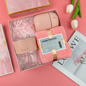 Set Temático Rosa con Logotipo Personalizado para Regalos de Boda de Lujo para Invitadas - Product Image 1