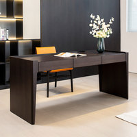 Bureau d'ordinateur minimaliste italien de designer pour la maison, le bureau ou le salon – Table de travail moderne et luxueuse
